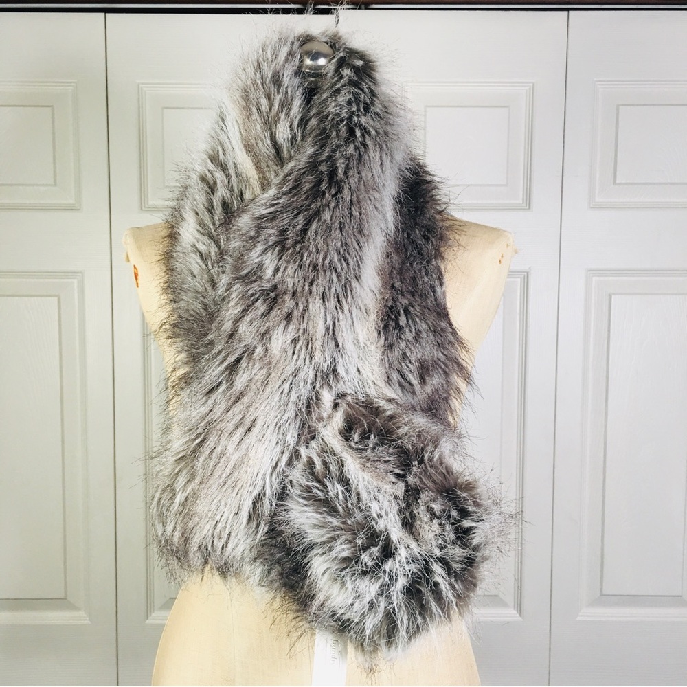 New Laundry by Shelli Segal Faux Fur Pull Through Scarf Brown Tan